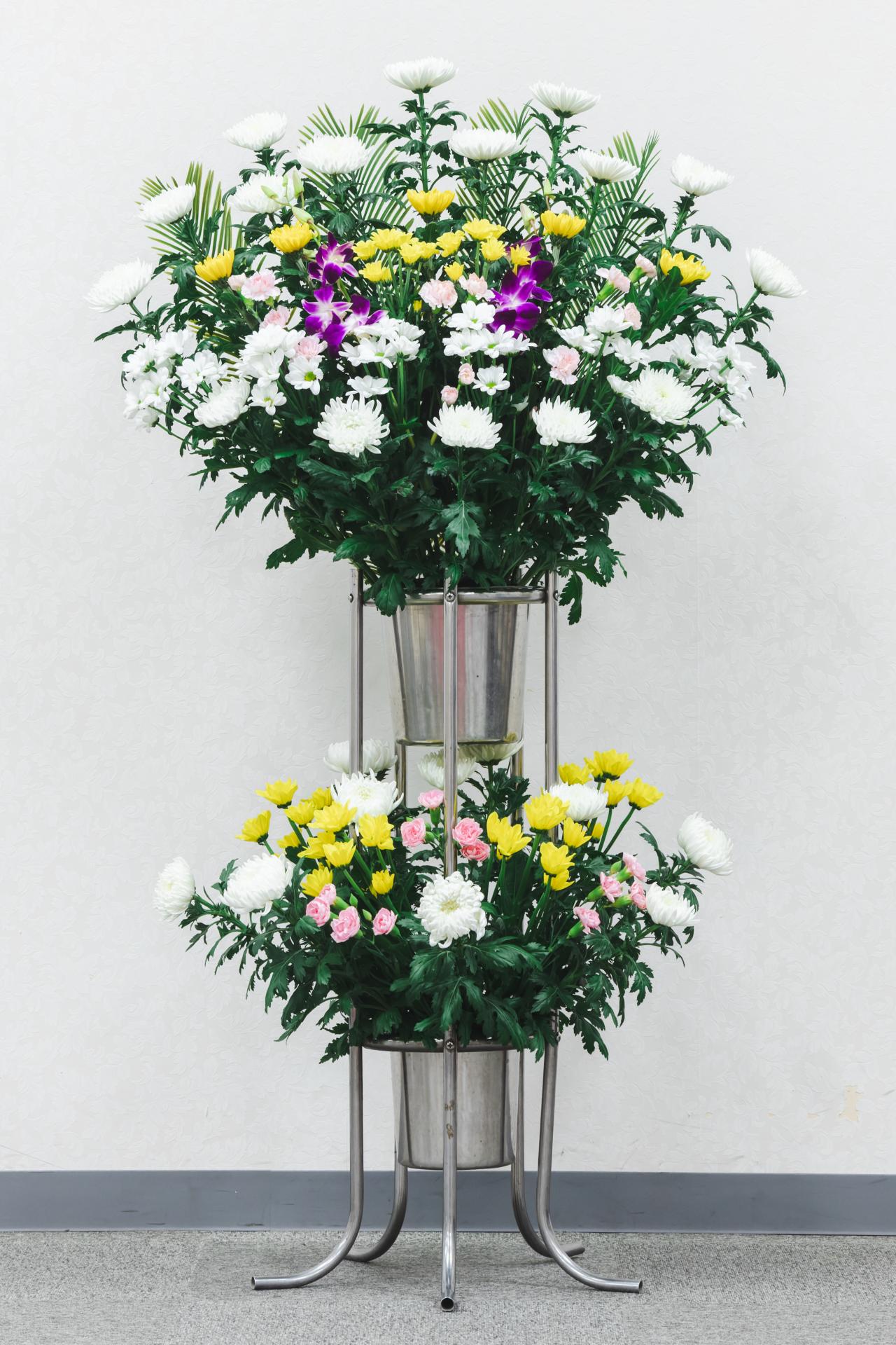 スタンド花（菊花）の画像
